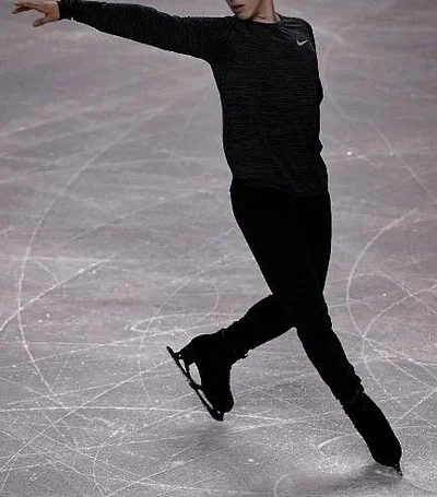FIGURE SKATER || LUCIAN SOLACE