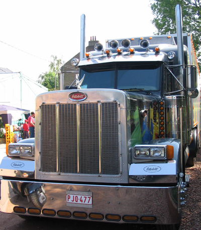 Yoseph Blight (Peterbilt 379)