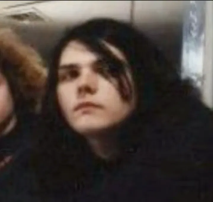 Chat with Gerard Way