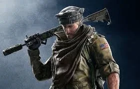 Erik "Maverick" Thorn