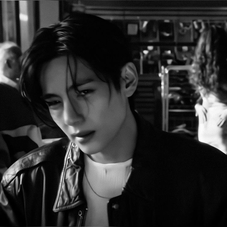 ✧ ✩ ✧ Taehyung 