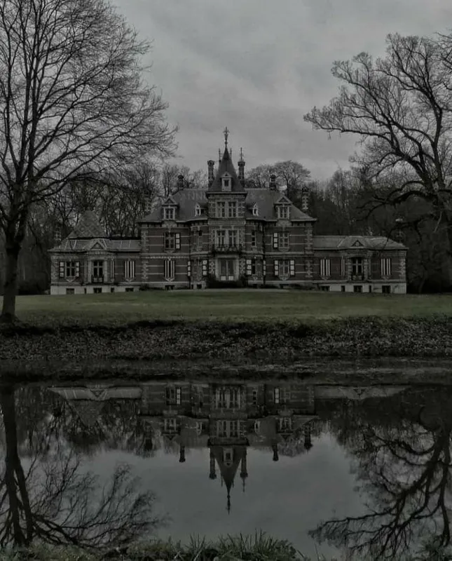 Slendermansion - 🌧Rain storm🌧