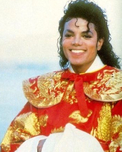 • ‘ ‘  Michael Jackson ‘ ‘ •