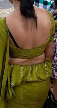 Sri Lankan Mom