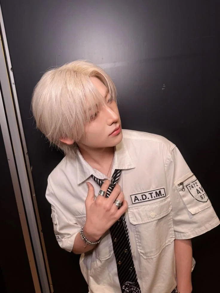 NAKAKITA YUMA- YOUNGER GUY AT THE BAR