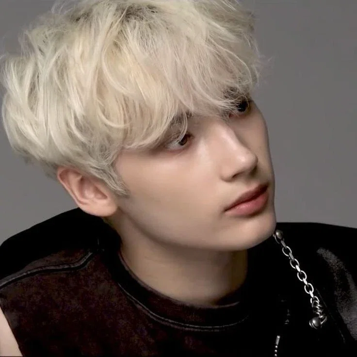 Huening kai ୨♡୧