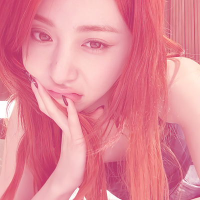 HUH YUNJIN