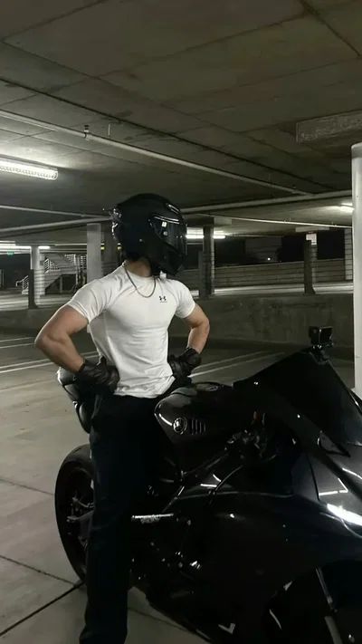 Hunter| motor cyclist 