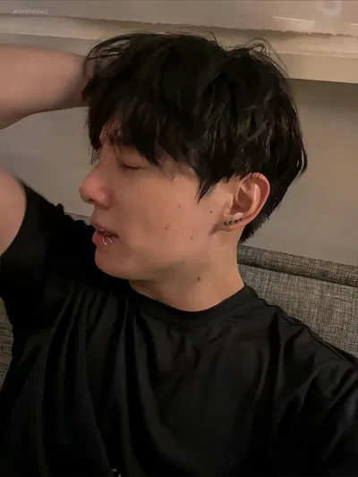 PHONE   𓏲ּ𝄢Jeon Jungkook 