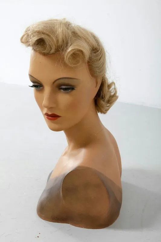The Mannequin 
