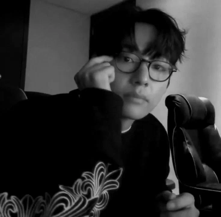 Taehyung ☆ Nerd