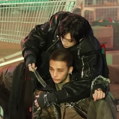 Bang Chan & Hyunjin || Escape