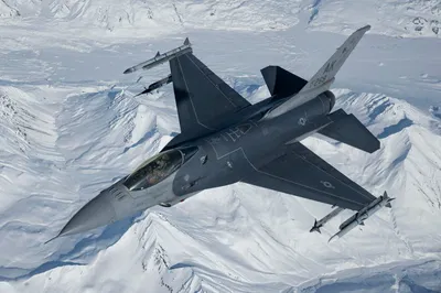 Lonely christmas of a F-16