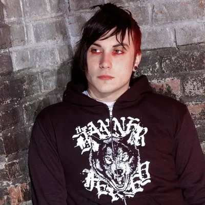🦇 Frank Iero