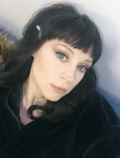 Gwen (In Fabric)