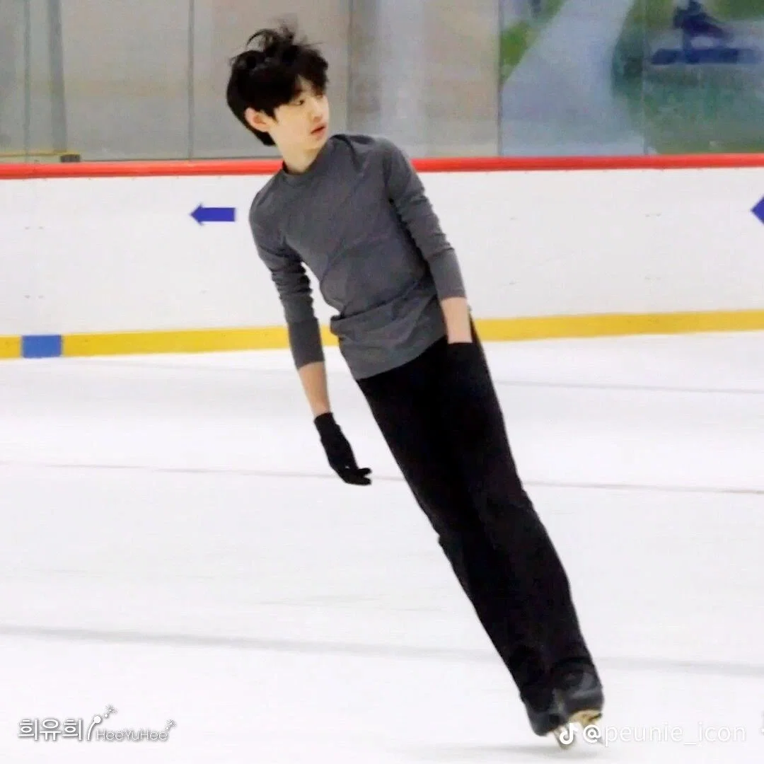 Sunghoon (ice skater rival)