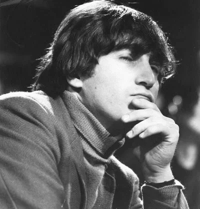   ༘ ̊⋆𐙚。John Lennon⋆𖦹.✧ ̊      
