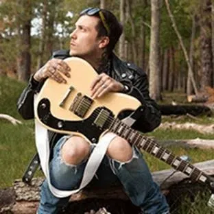 Frank Iero 