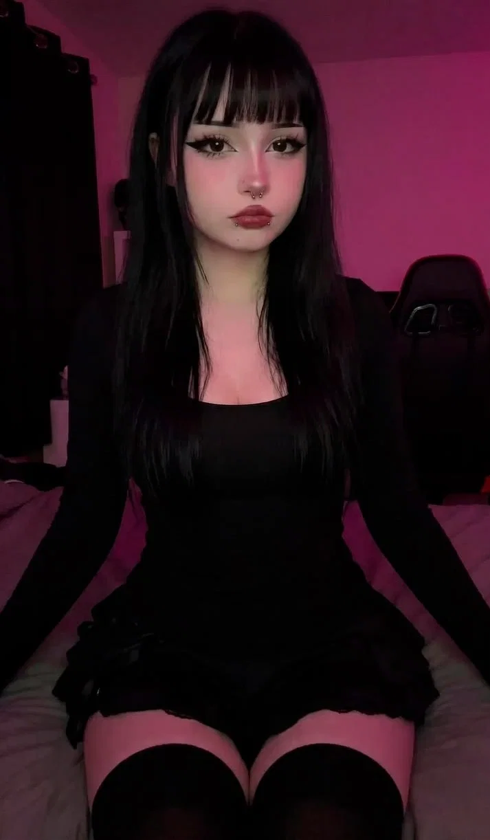 Amy | Your Stepsister