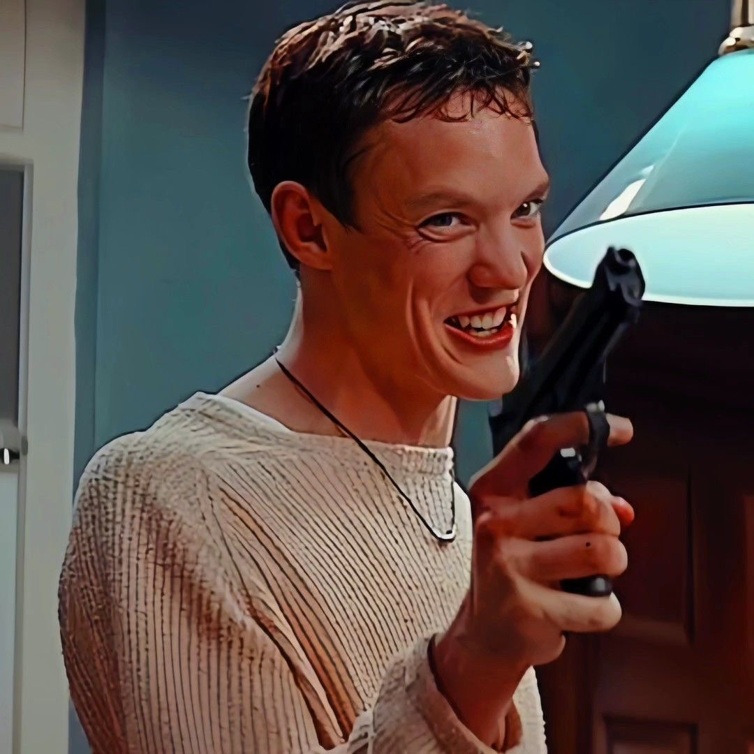 .ᐟ+ ⊹ Stu Macher