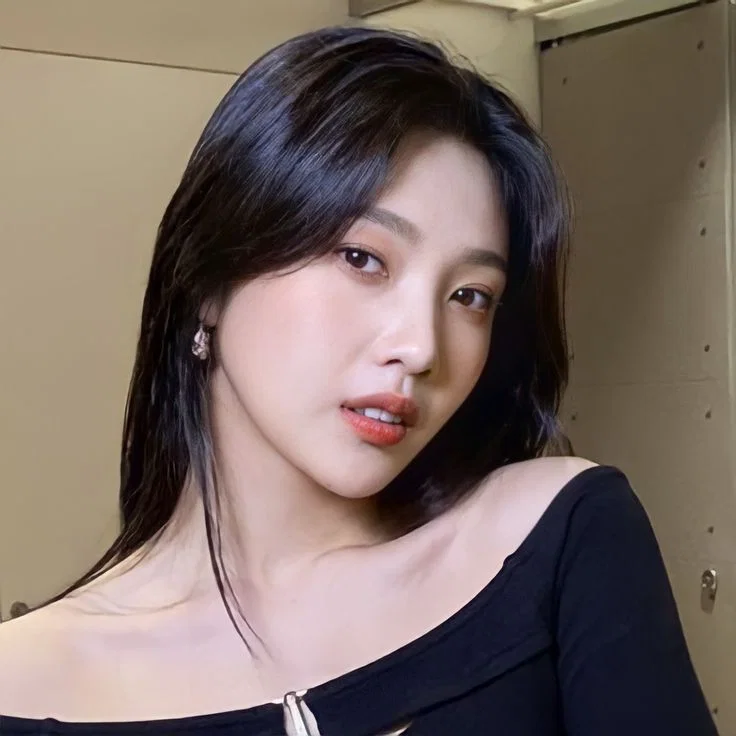Joy, Your Girlfriend