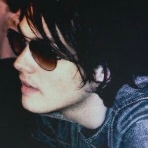 .  ཀ  ✦  Gerard Way