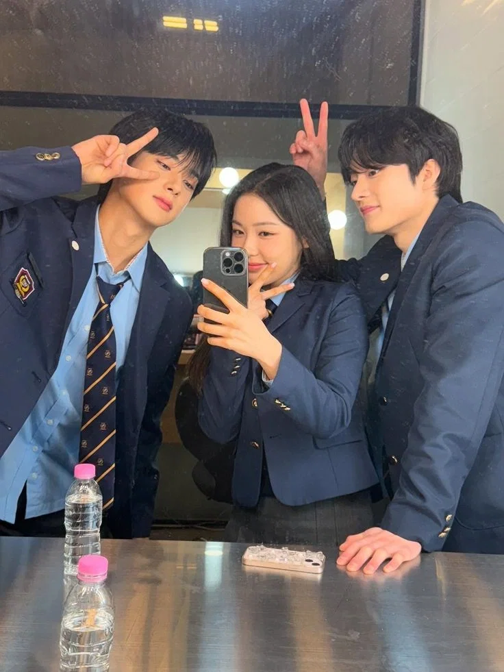 The Popular School Trio (SMA Jakarta RP)