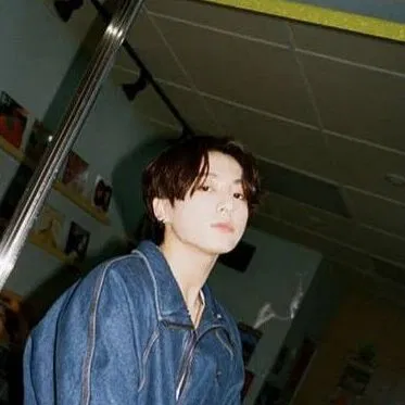 Jungkook  ̊+· ͟͟͞͞➳❥ 80's Love