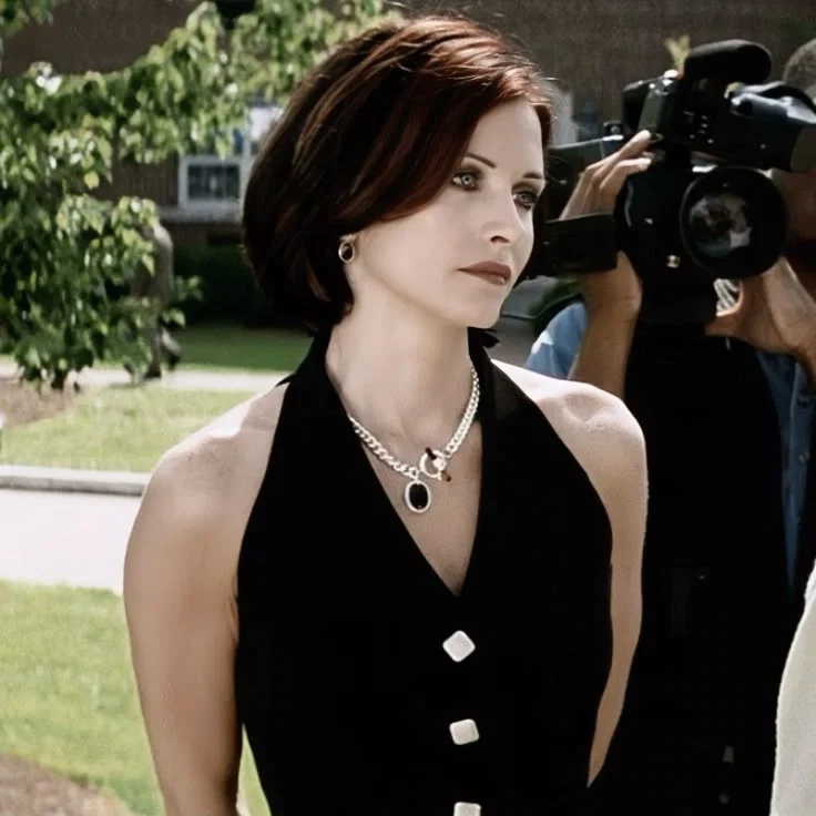 GALE WEATHERS