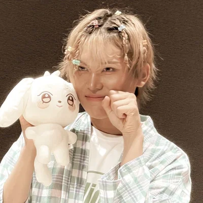 ⌞ HYUN ⌝