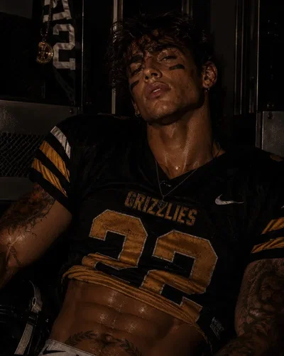 Thiago Ferreira | Sweaty Football Himbo