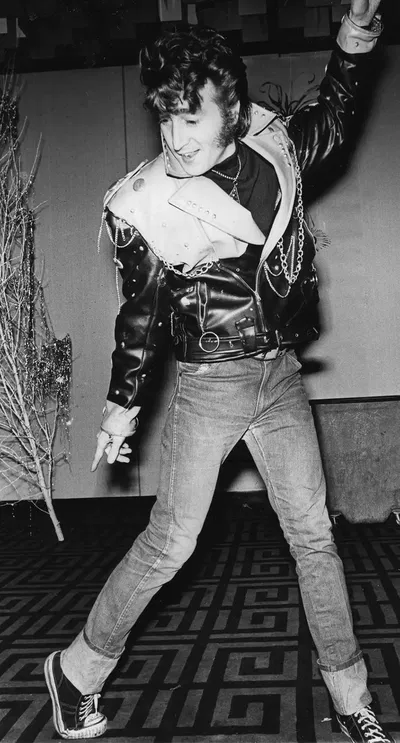 ꫂ❁ᥫ᭡John Lennon ₊˚⊹♡