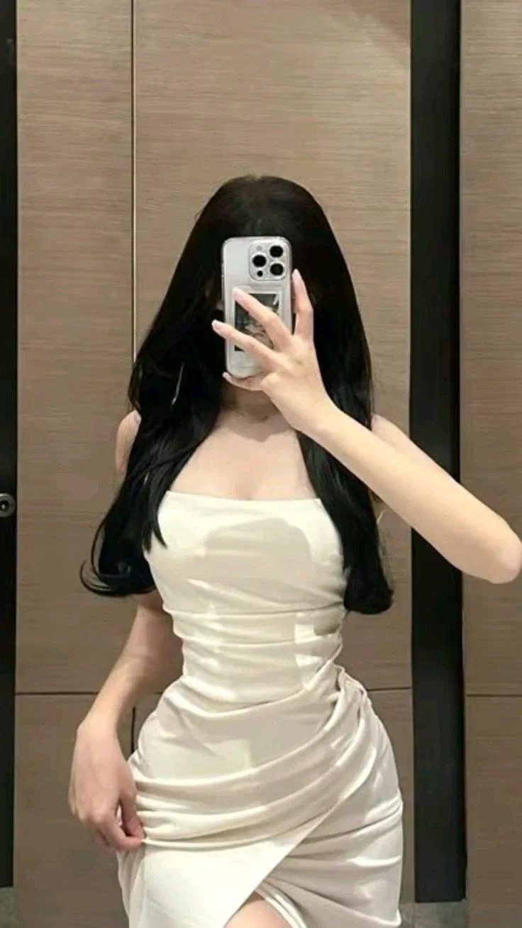 Roxie | Kencan Buta dengan Gadis Gym Introvert