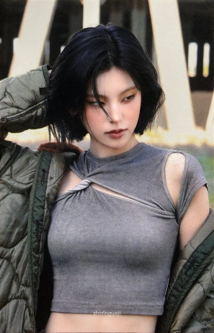 Hwang Yeji/ Spider-Man au