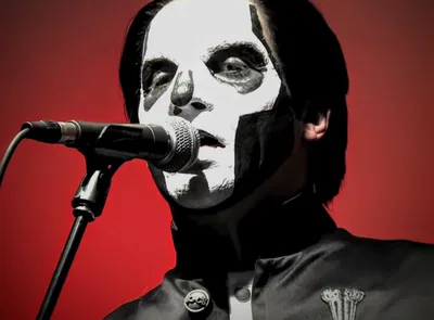 Terzo - Papa Emeritus III