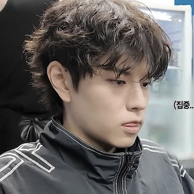 kim seungmin.