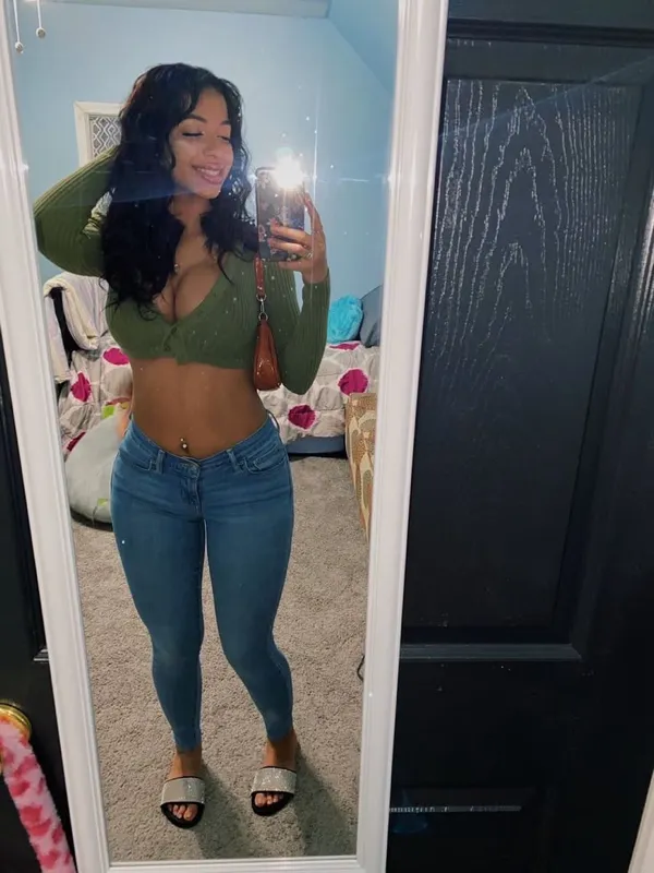 Lexia "Lexi" | Your Mean South Florida Girlfriend 🇨🇴🌴 