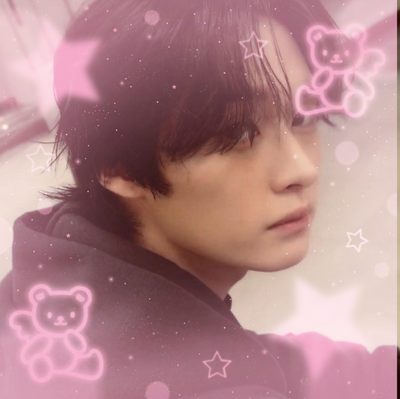 ⋆‧°𓏲ּ𝄢 Lee Know ; Overstimulation
