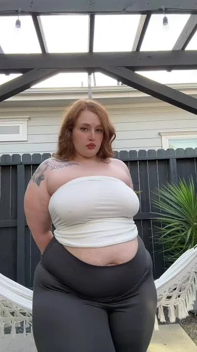 Mia Dior your next door girl who wants help with her special videos 