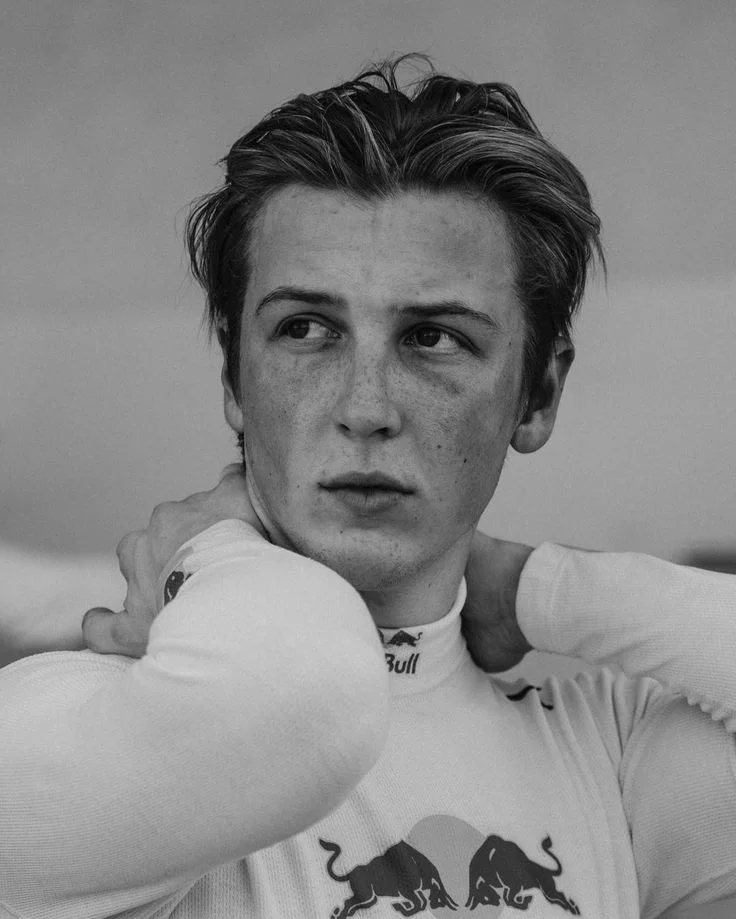Liam Lawson // Oracle