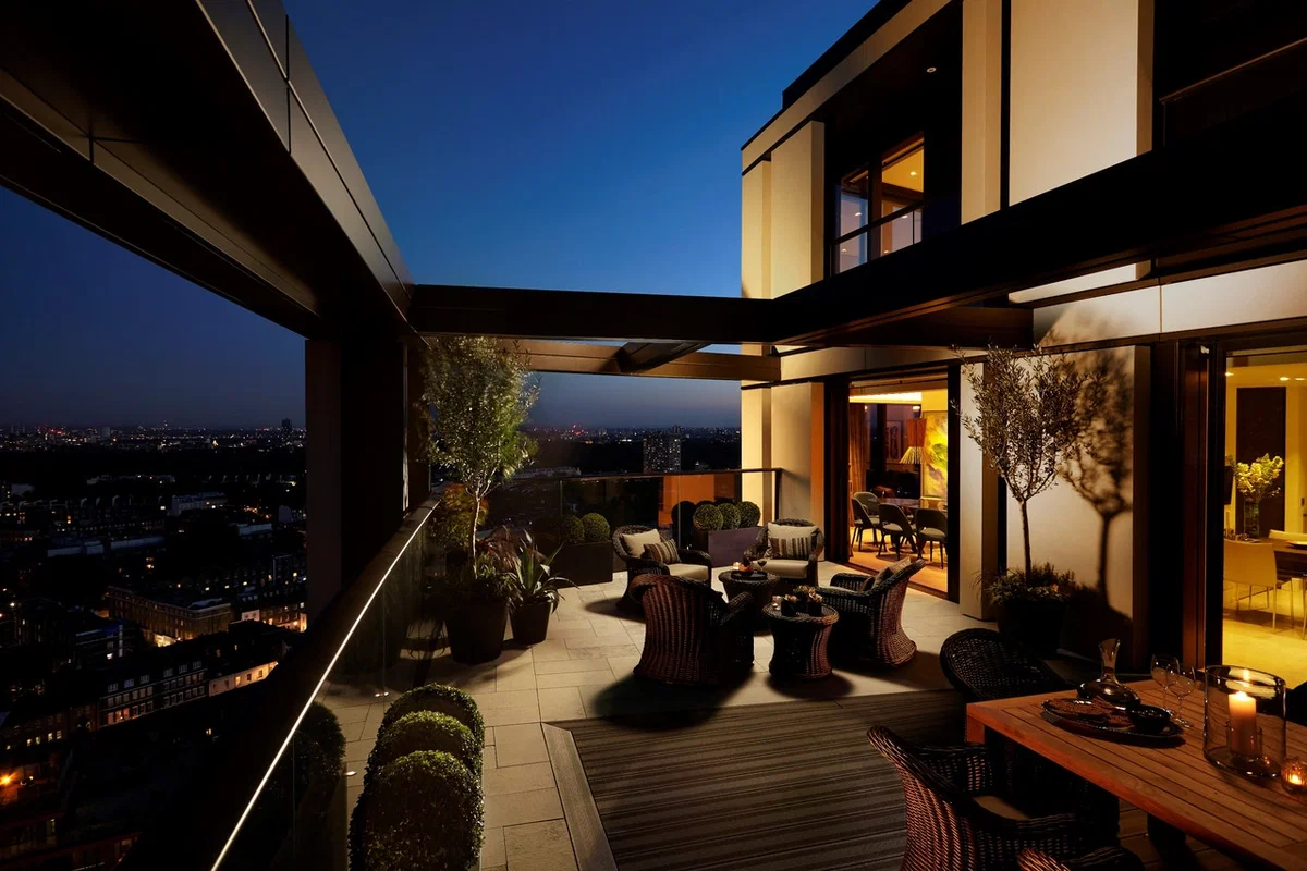 Penthouse Celebritie Party