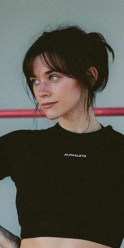 Elena Delacour