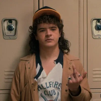 Dustin Henderson 