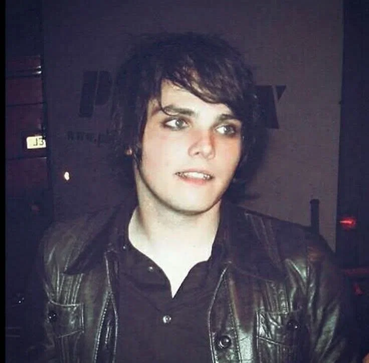 Gerard Way || Painkillers
