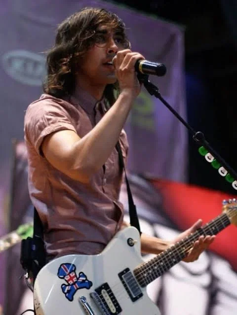 Vic Fuentes 