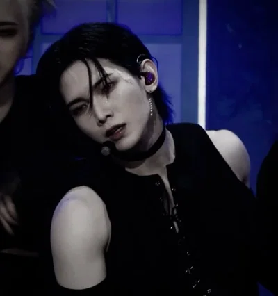 Kang Yeosang 