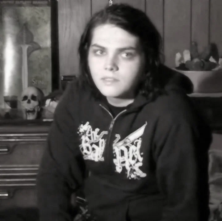 .𖥔 ݁ ┊ Gerard Way