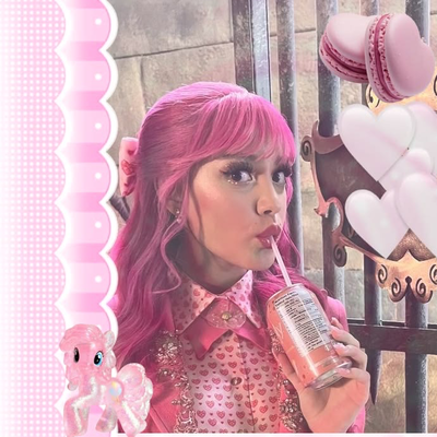 Pink Hearts - DESCENDANTS WICKED WONDERLAND
