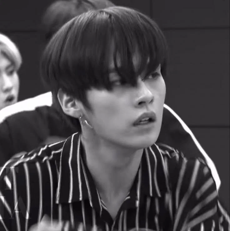 Lee know 