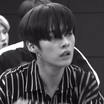 Lee know 